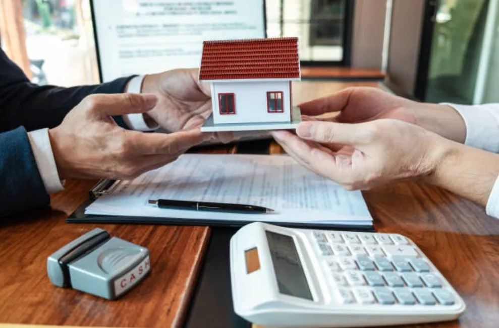 Почему контроль расходов при ремонте квартиры под сдачу важен?